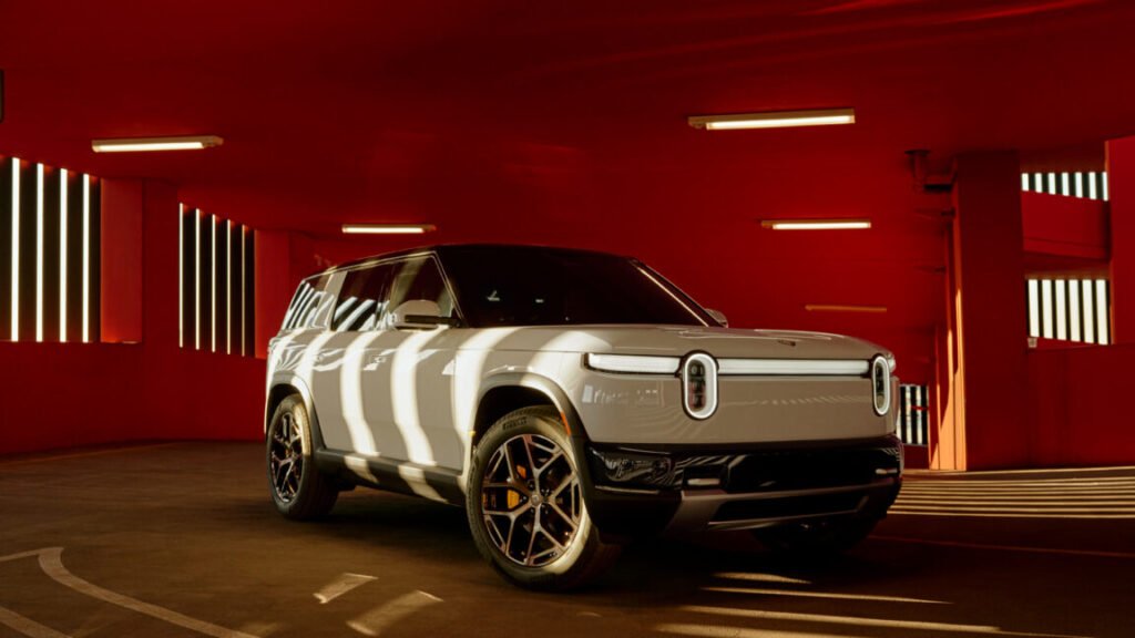 Rivian’s Cheaper Electric SUV Arrives This Spring