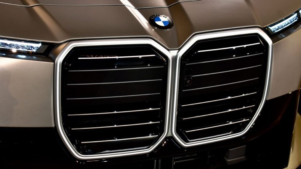BMW Replaces Its Luxury 7 Series With Three New Models