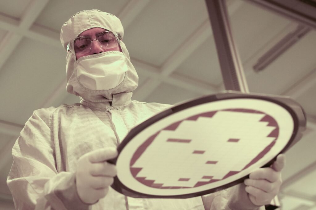 Intel Bets Big on Chip Packaging to Compete with Nvidia