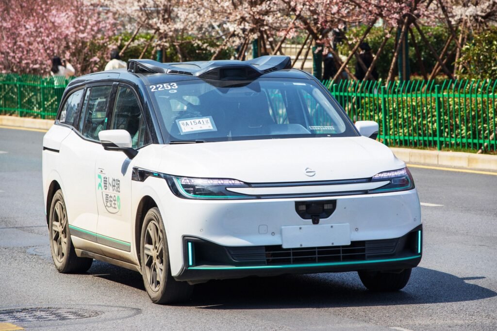 Baidu’s Self-Driving Taxis Break Down and Trap Passengers