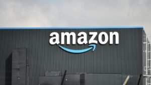 Amazon Workers Game AI System to Hit Company Quotas