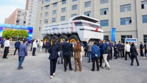 Chinese Mining Truck Drives Itself and Moves Like a Crab